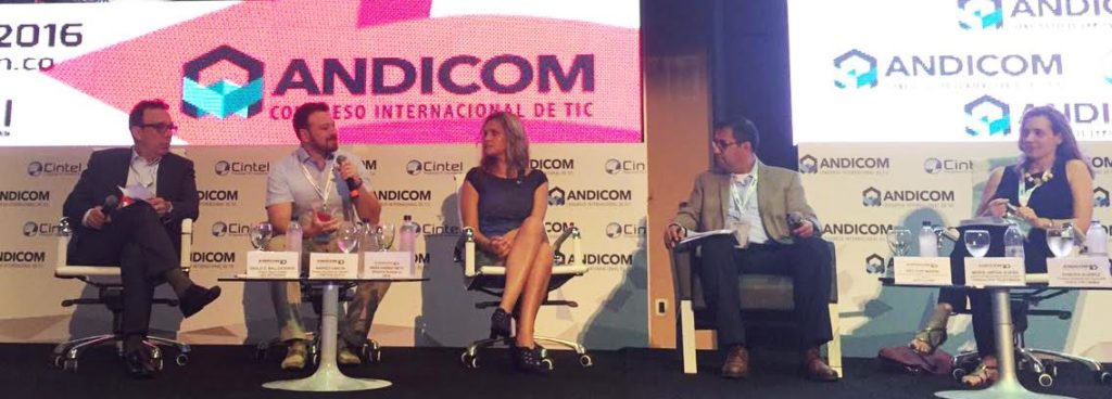 Congreso de la República participa en Andicom