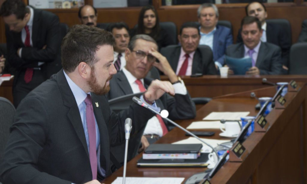 Después de dos años de reclamar la ineficiencia en el servicio de Internet, aumentan banda ancha en el Congreso