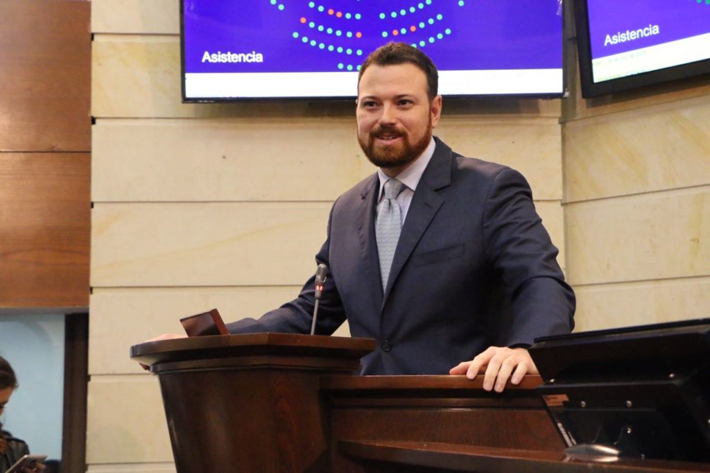 “En la U daremos prioridad a la transparencia, a la modernización del Estado y a una cultura de paz”
