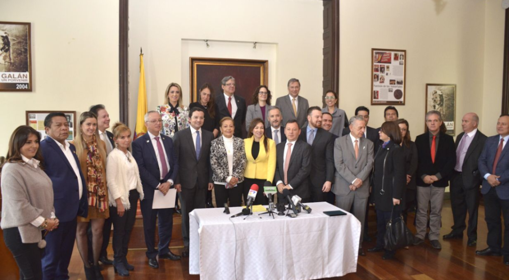 Regulador TIC moderno: sociedad, gremios y Congreso trabajan por sacar adelante la iniciativa