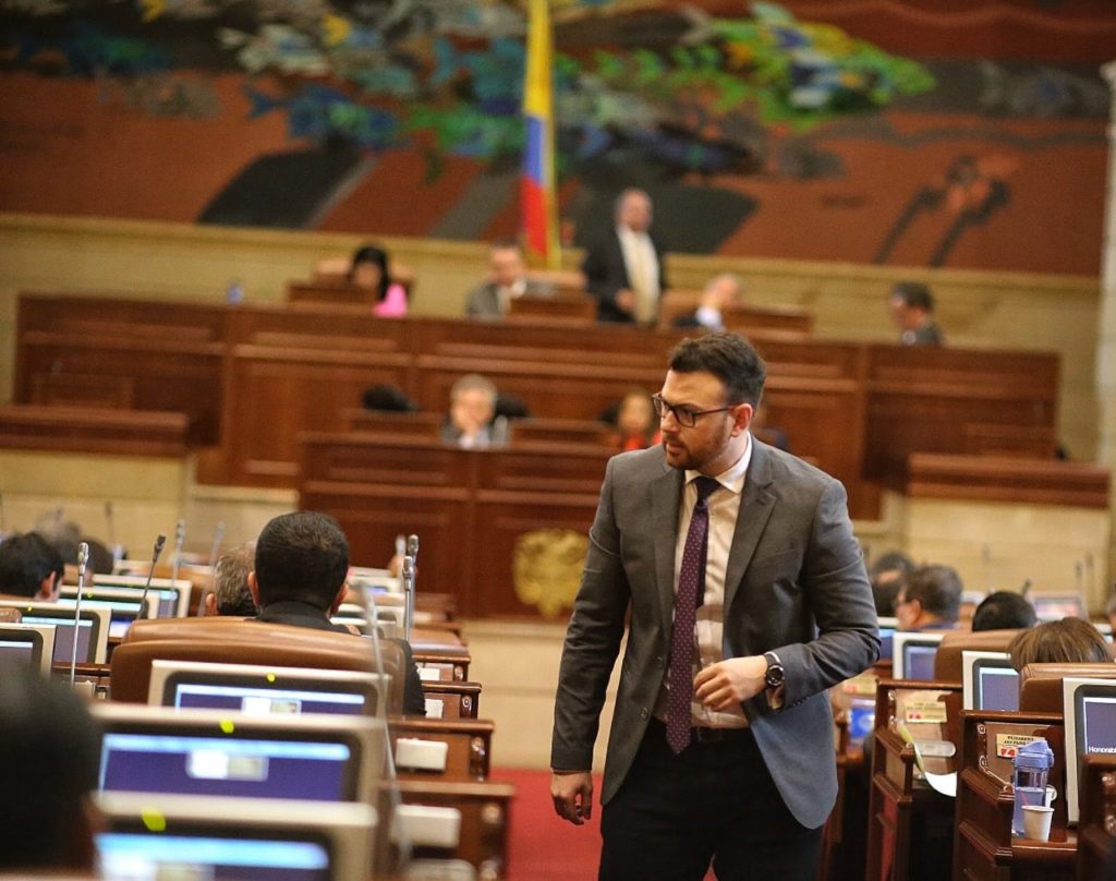 Patinetas y bicicletas quedarían sin IVA en Reforma Tributaria: Senador Andrés García Zuccardi