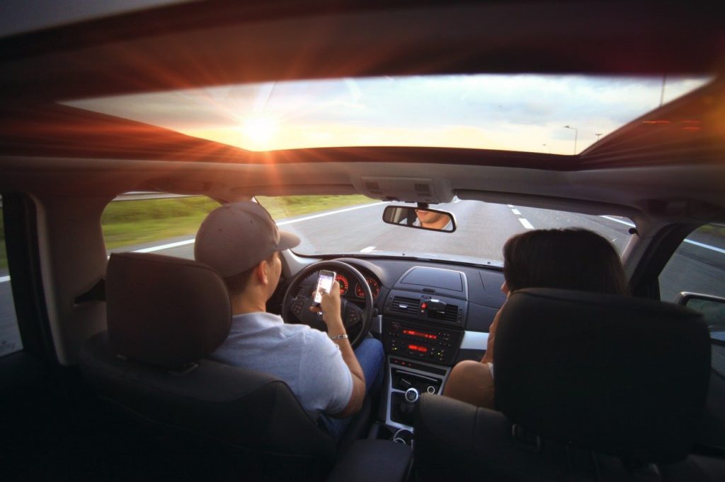 Uber vuelve al país en modalidad de arriendo legal